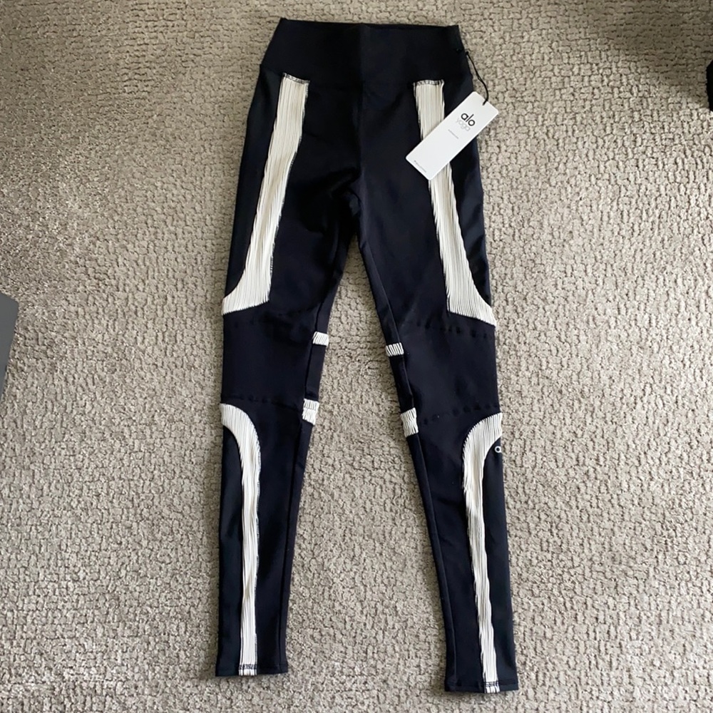 Alo Electric Leggings NWT